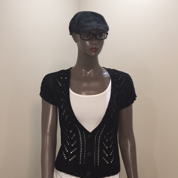 AE sweater - Picture 1 of 3